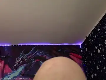 Pussytight_pervert  live sex cam