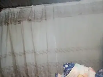 BustieMandy  live sex cam