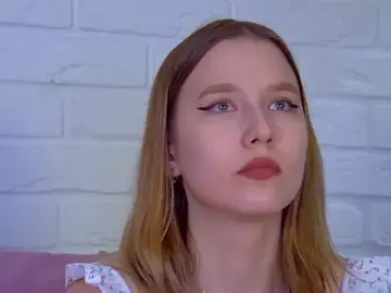 LiliLinn  live sex cam