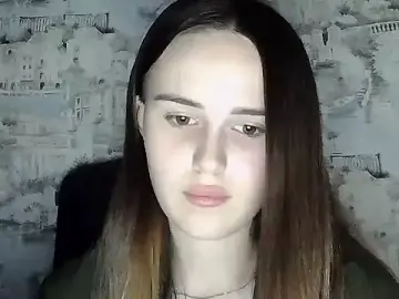 SweetLoraa  live sex cam