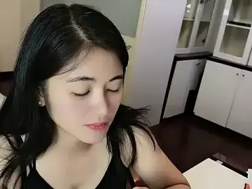 A-Tyn  live sex cam