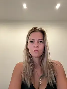 Blond-Muse  live sex cam