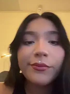 EmiLourens  live sex cam