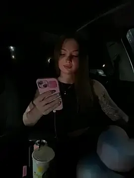 KrisMagnoly  live sex cam
