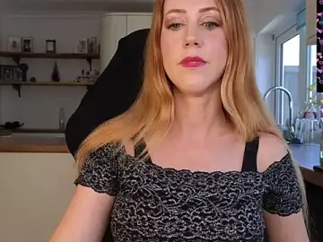 Stripmequick  live sex cam