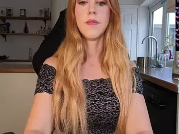 Stripmequick  live sex cam