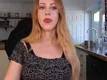 Stripmequick  live sex cam