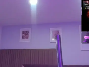 Issys_milf  live sex cam