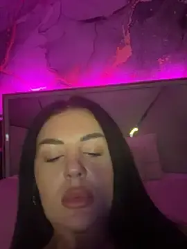 KenyaCruz  live sex cam