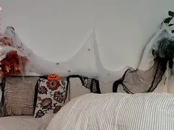 Land_Of_Ozz  live sex cam
