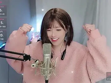 Tw_Sexynn  live sex cam