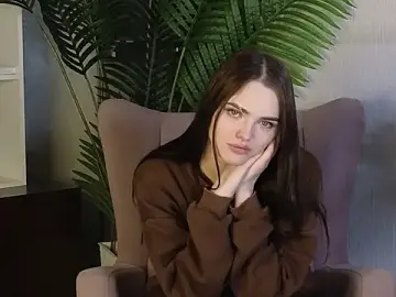 YunZalewski  live sex cam