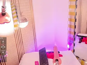 DestinyReece  live sex cam