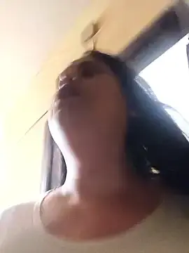Hotmylips  live sex cam