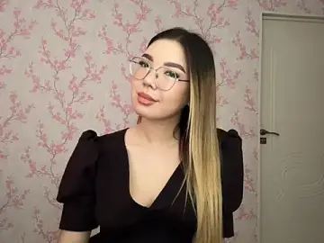Louise_Kiss_  live sex cam