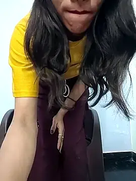 Noorkhatoon  live sex cam