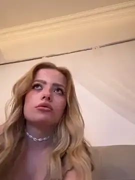 SoftSophie7  live sex cam