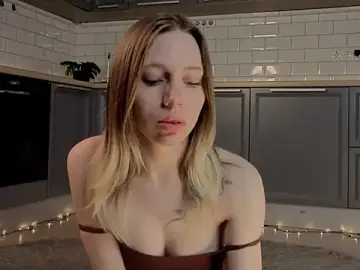 BlondeKelly  live sex cam