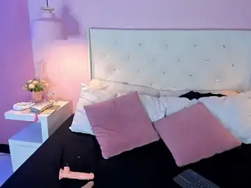 CloheBell  live sex cam