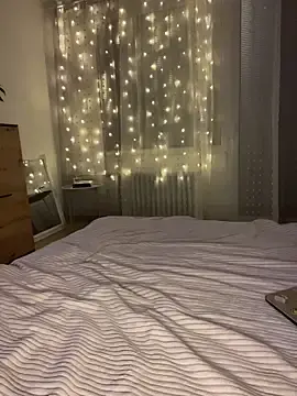 EllaMoonlight  live sex cam