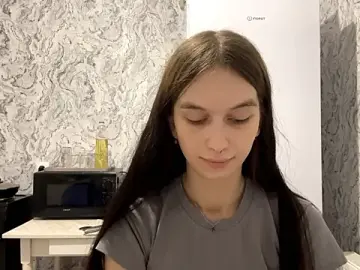 LaraDraggoo  live sex cam