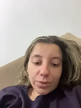 Loirinha_uai  live sex cam
