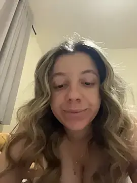 Loirinha_uai  live sex cam
