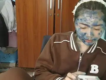 Uhem112  live sex cam