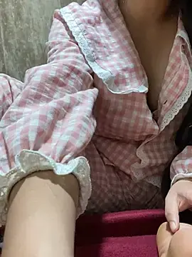 Sunnytran  live sex cam
