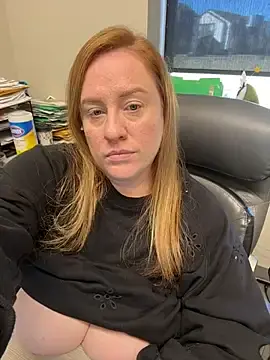 HelloTitti  live sex cam