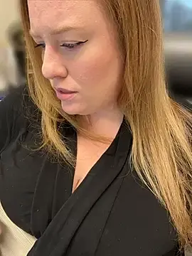 HelloTitti  live sex cam
