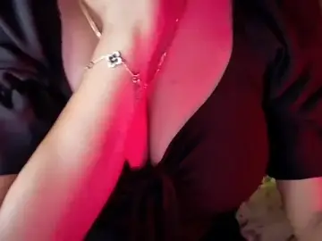 SilkenSundari  live sex cam