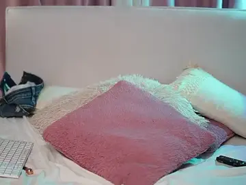 AriellaKitty  live sex cam