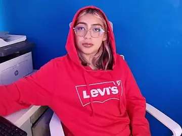 PinkyyPieee_  live sex cam