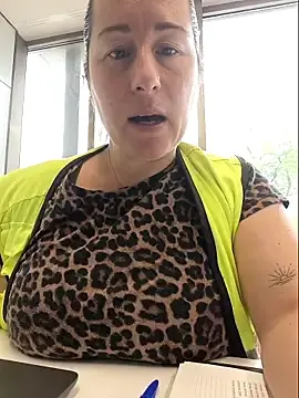 Bichota85  live sex cam
