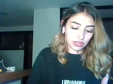 Alicee_teen  live sex cam