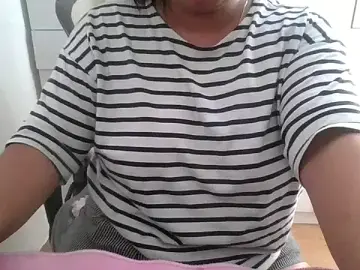 Cumwithmei  live sex cam