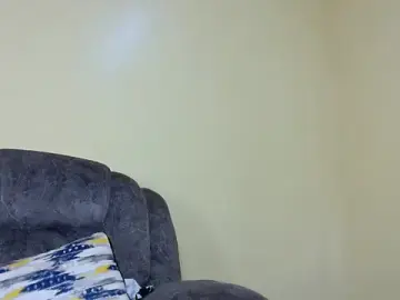 Naughty-ebony1  live sex cam