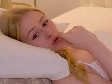 JuliaJaee  live sex cam