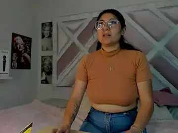 Sammy__669  live sex cam