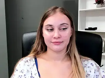 Kitty_valeria  live sex cam