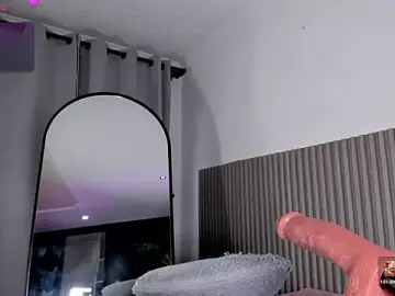 Valentina_lux  live sex cam
