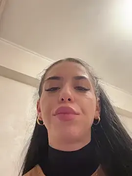 Aillineee1  live sex cam