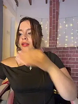 Juanelopez1  live sex cam