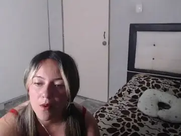 Mahia_000  live sex cam