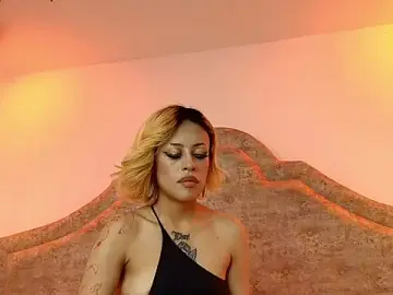 NyxMonroe  live sex cam