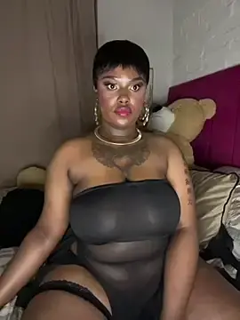 QUEEN_NOBUHLE_FEMDOM_777  live sex cam