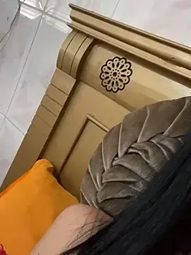 QueenLujaine  live sex cam