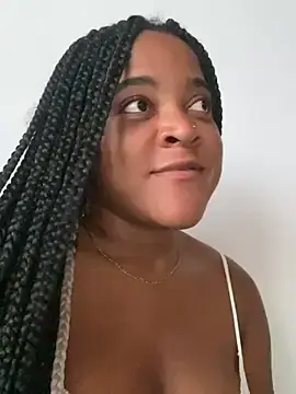 Bigbootyjass  live sex cam