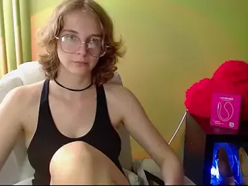 JuicyPenny  live sex cam